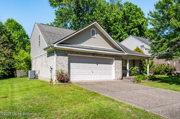 11813 Oak Bay Dr, Louisville, KY 40245