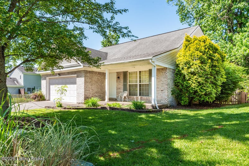 11813 Oak Bay Dr, Louisville, KY 40245