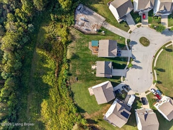 11820 Beacon Ct, Louisville, KY 40299