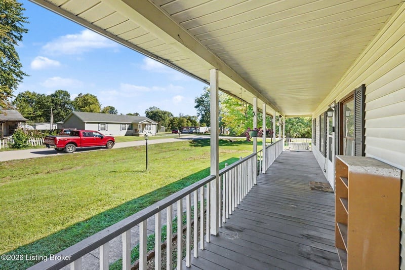 119 Sphere St, Louisville, KY 40229