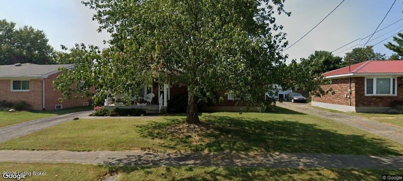 11900 Poplarwood Dr, Louisville, KY 40272