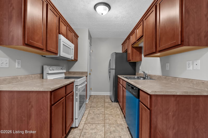 11923 N Tazwell Dr #APT 1, Louisville, KY 40245