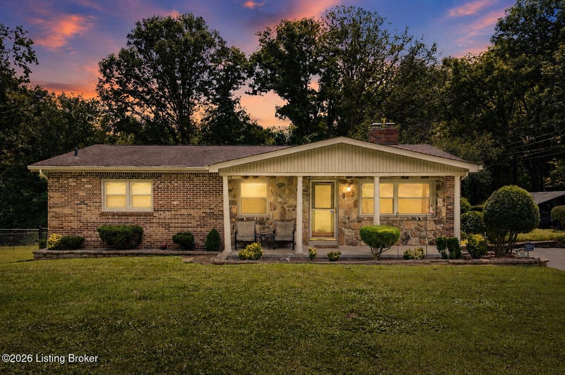 1193 Castlerock Dr, Shepherdsville, KY 40165