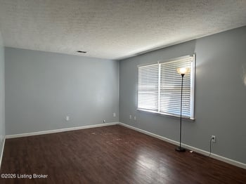 1196 Flatlick Rd, Mt Washington, KY 40047