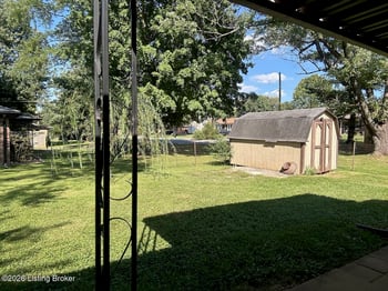1196 Flatlick Rd, Mt Washington, KY 40047