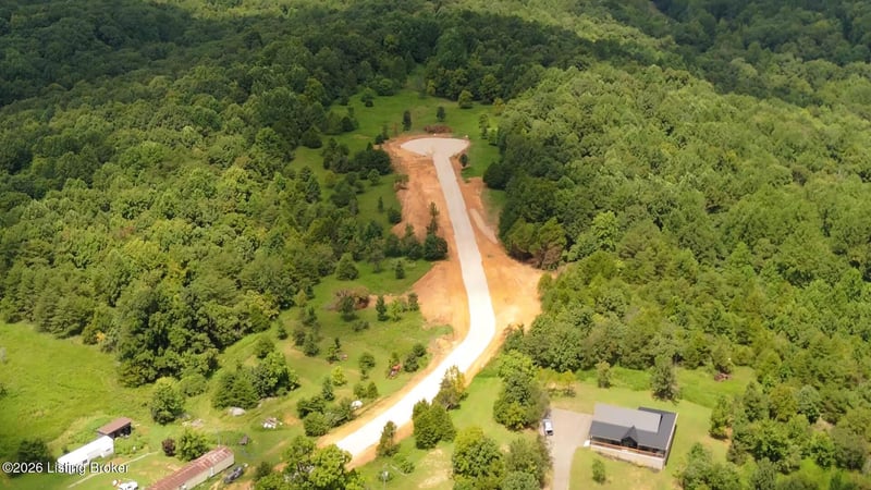 12 Freedom Estate Rd, Clarkson, KY 42726