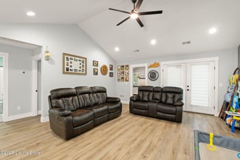 120 Cleo Dr, Bardstown, KY 40004