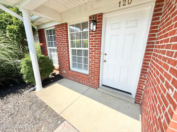 120 Woodlake Ct, Mt Washington, KY 40047
