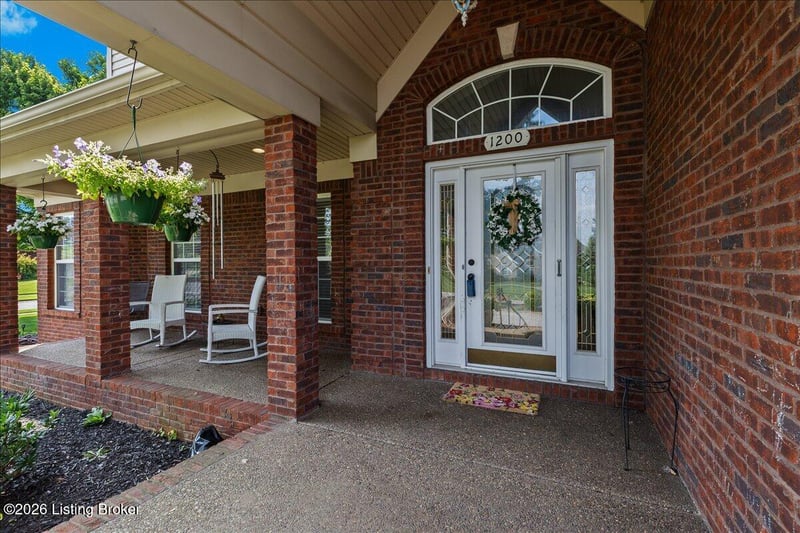 1200 Blackthorn Rd, Louisville, KY 40299