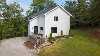 1200 Johnson Rd, Louisville, KY 40245