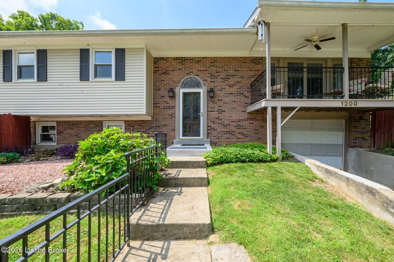 1200 Rudgate Cv, Louisville, KY 40214