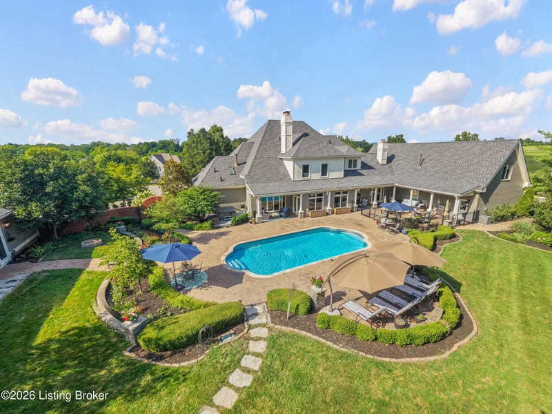 12007 Hunting Crest Dr, Prospect, KY 40059