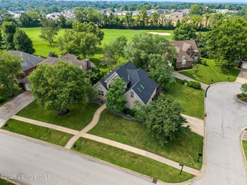 1201 Crosstimbers Dr, Louisville, KY 40245