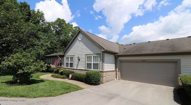 1201 Sugar Pine Ter, Louisville, KY 40243