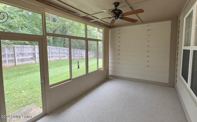 1201 Sugar Pine Ter, Louisville, KY 40243
