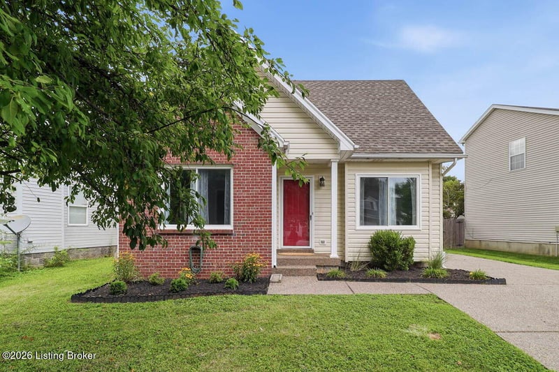 12011 Bay Run Dr, Louisville, KY 40245