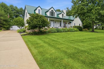 1203 E Moody Ln, Crestwood, KY 40014