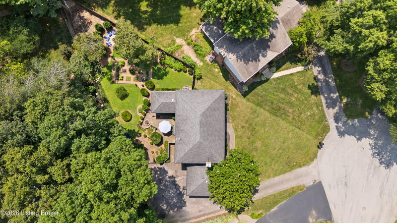1204 Bentwood Way, Louisville, KY 40223