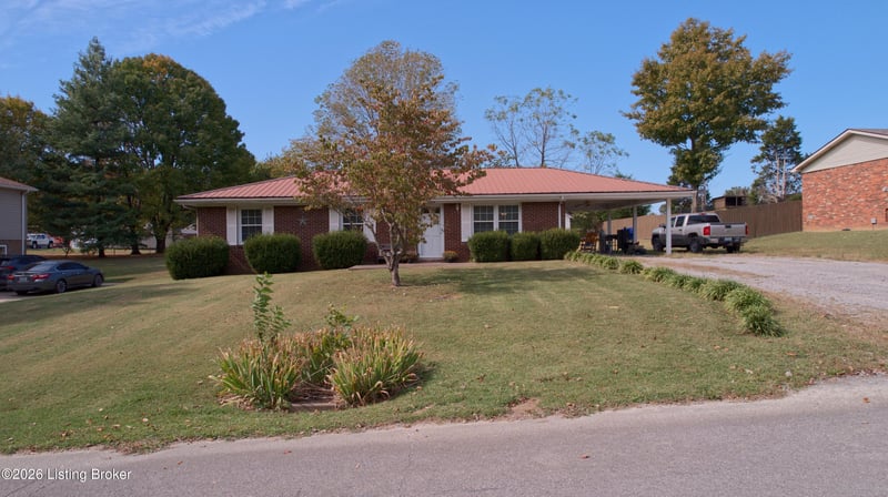 1204 Hickorywood Dr, Leitchfield, KY 42754