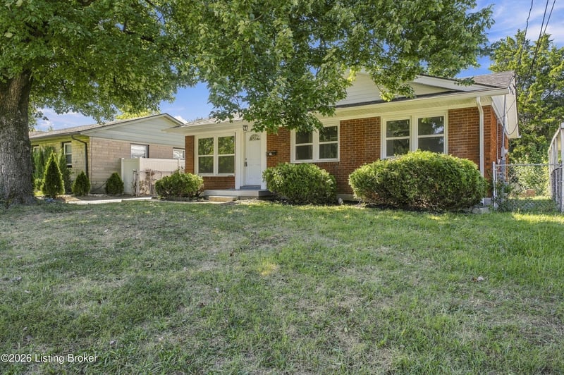 1206 Fairland Pl, Louisville, KY 40211