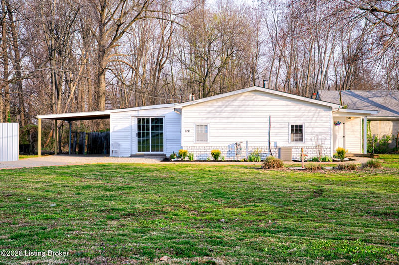 1207 Doris Dr, Louisville, KY 40118