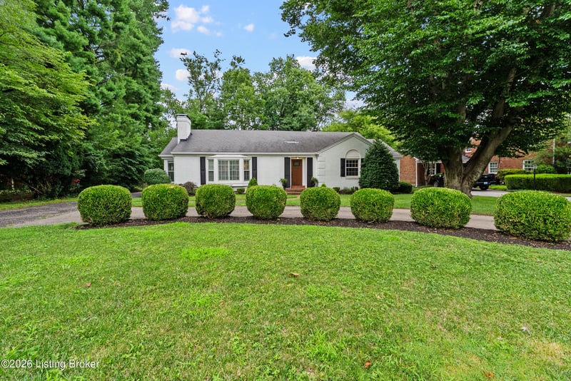 121 Blankenbaker Ln, Louisville, KY 40207