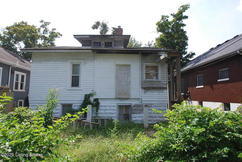 121 Cannons Ln, Louisville, KY 40206
