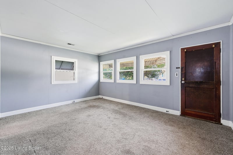 121 Freeman Ave, Louisville, KY 40214