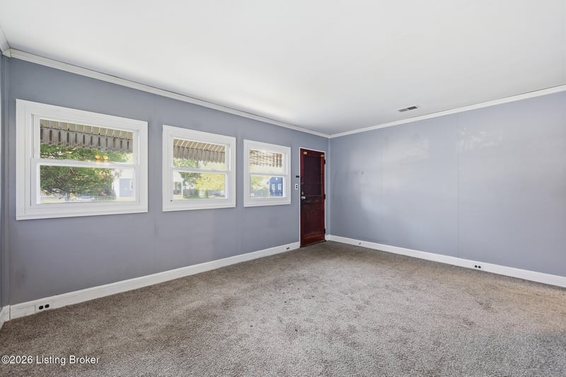 121 Freeman Ave, Louisville, KY 40214