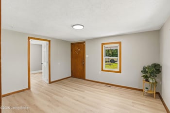 12113 E Orell Rd, Louisville, KY 40272