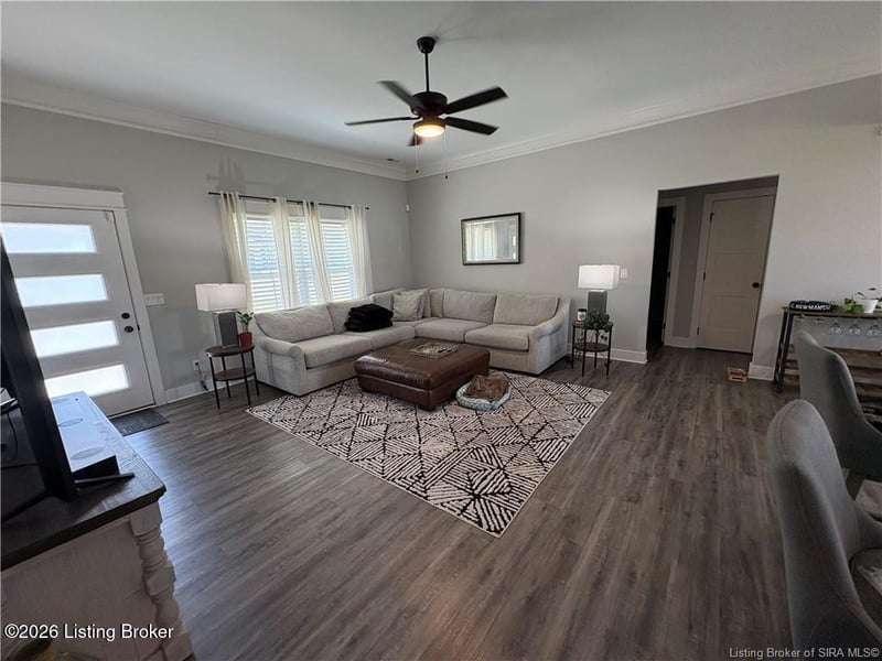 1215 Blackstone Trl, Utica, IN 47130