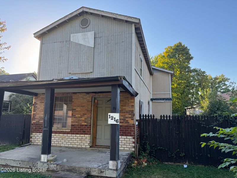 1216 Vim Dr, Louisville, KY 40213