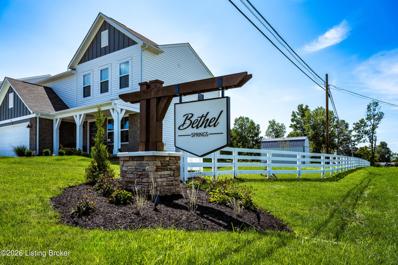 122 Maple Leaf Dr, Mt Washington, KY 40047