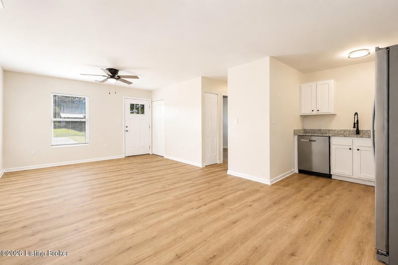 122 N Brookwood Dr, Louisville, KY 40229