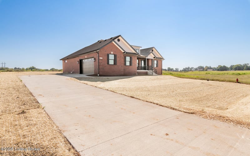 122 Woodford Dr, Bardstown, KY 40004