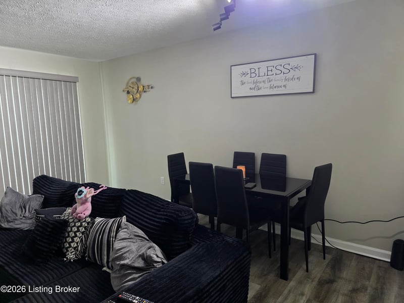1222 Clear Ridge Ln, Radcliff, KY 40160