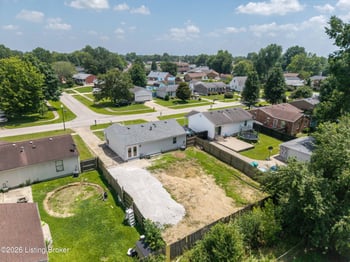 12226 Somerset Dr, Louisville, KY 40229