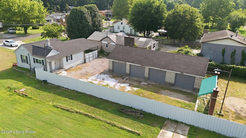 1224 Lipps Ln, Louisville, KY 40219