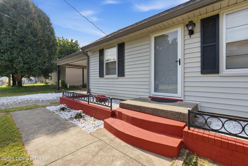 1224 Lipps Ln, Louisville, KY 40219