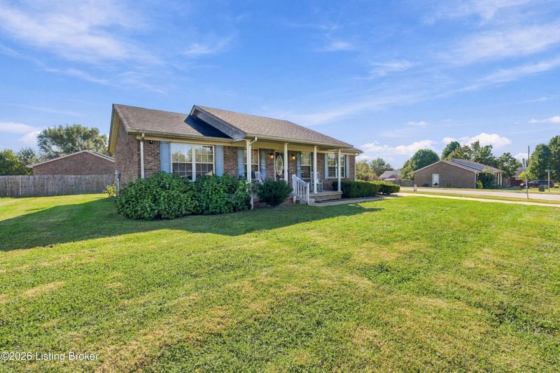 123 Kenton Dr, Bardstown, KY 40004