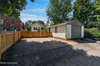 123 Oxford Pl, Louisville, KY 40207