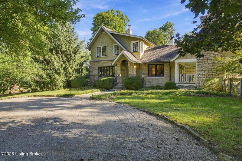 12300 Forest School Ln, Anchorage, KY 40223