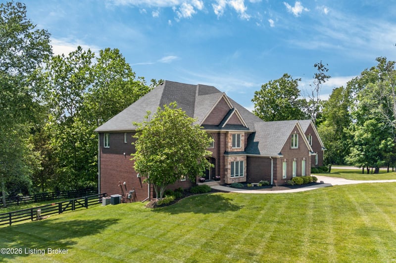 12307 Ridgeview Dr, Goshen, KY 40026