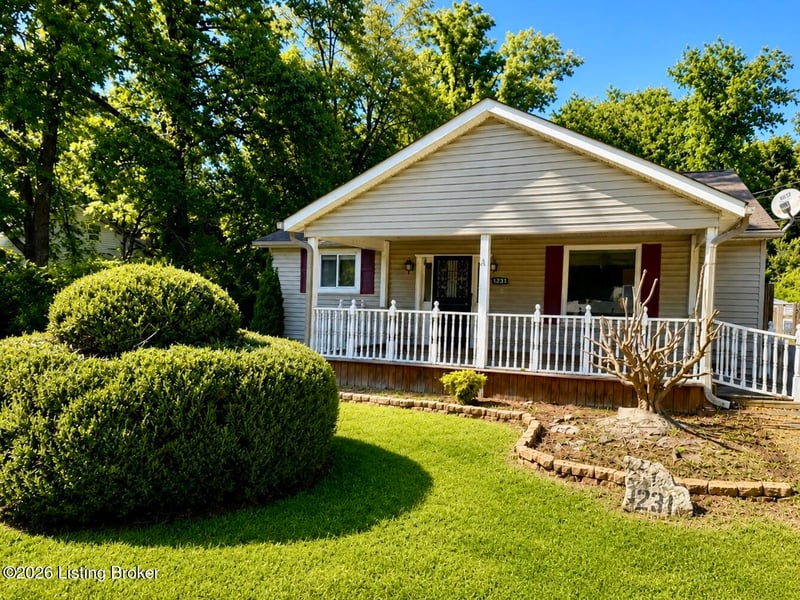 1231 Lipps Ln, Louisville, KY 40219