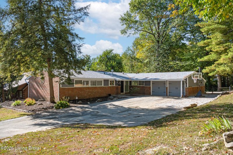 1233 Vance Ave, New Albany, IN 47150