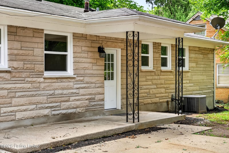 1237 Cooper Ave, Louisville, KY 40219