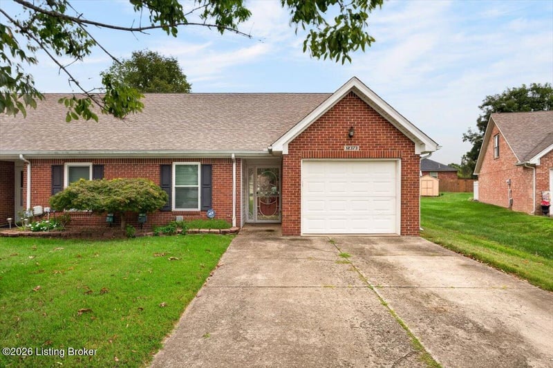 12373 Springmeadow Dr, Louisville, KY 40229