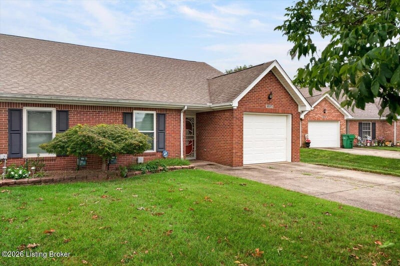 12373 Springmeadow Dr, Louisville, KY 40229