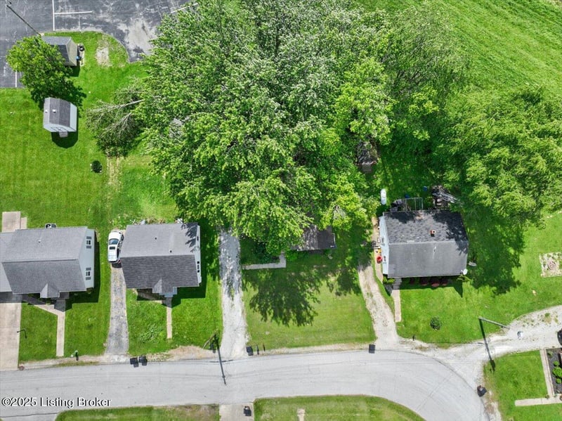 124 Maple Ave, Taylorsville, KY 40071