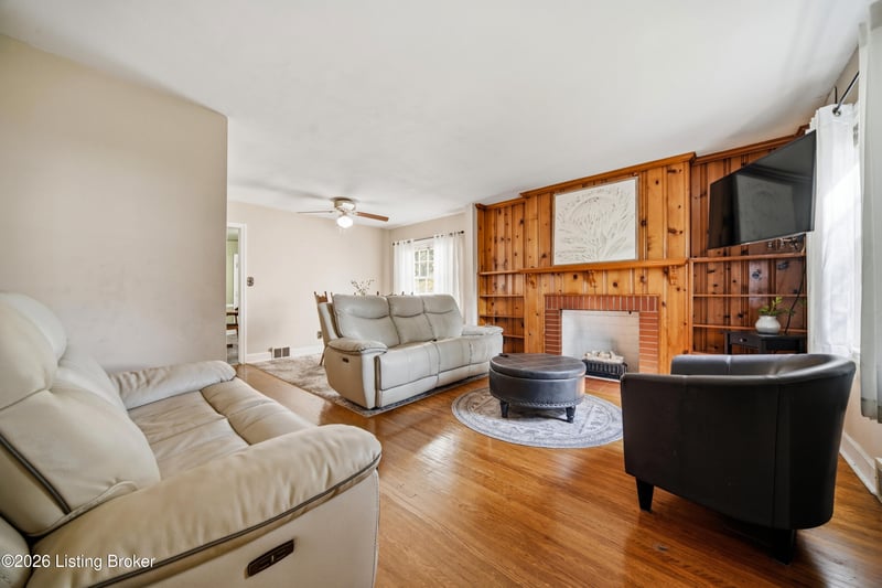 124 S Arbor Pk, Louisville, KY 40214